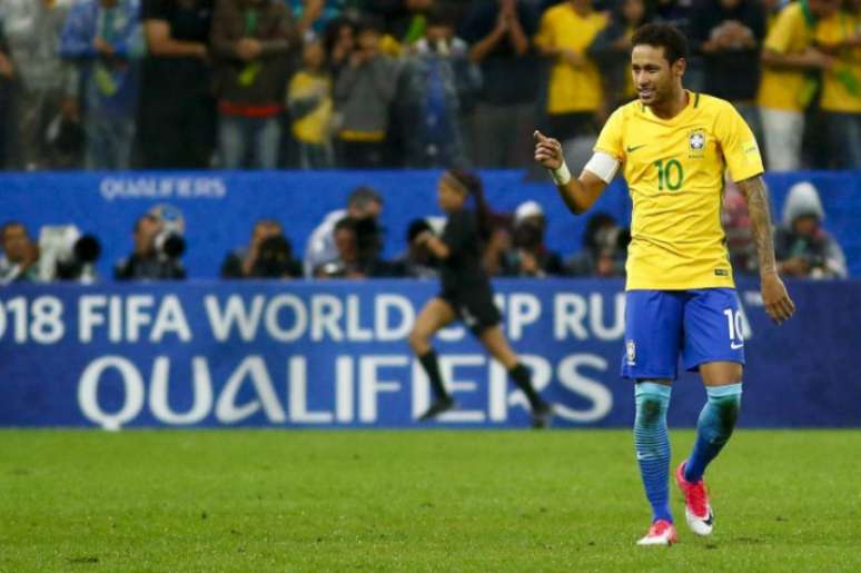 Neymar se envolveu em algumas polêmicas na temporada (Foto: Marco Galvão/Fotoarena/Lancepress!)