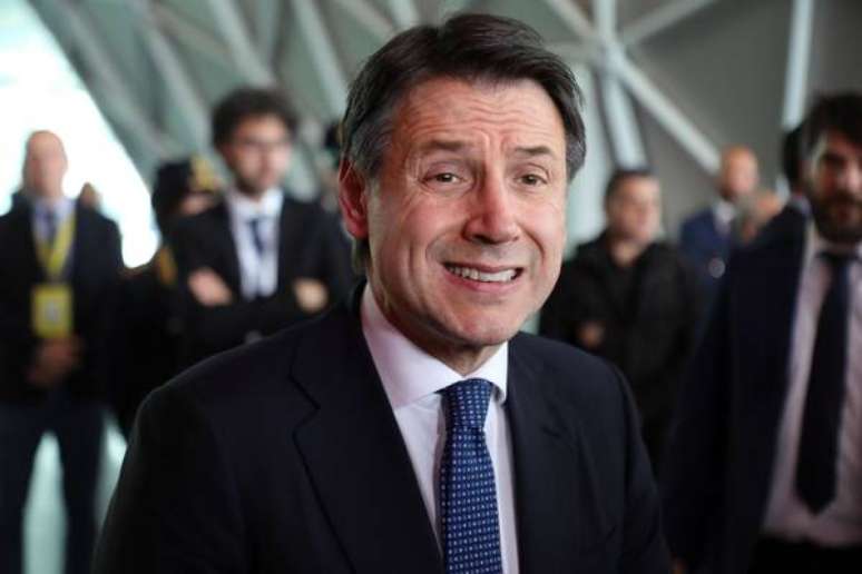 O primeiro-ministro da Itália, Giuseppe Conte, reclamou das novas projeções da UE