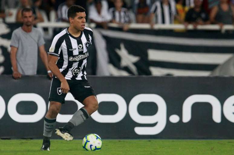 Yuri foi formado nas categorias de base do Botafogo (Foto: Vítor Silva/Botafogo)