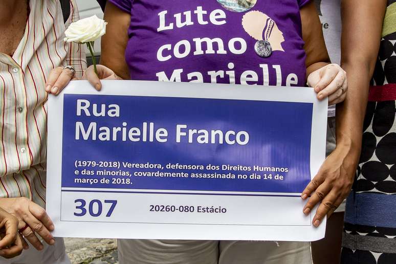 Comoção no final da missa celebrada em homenagem à vereadora assassinada Marielle Franco e ao seu motorista, Anderson Gomes, na Igreja da Candelária, no centro Rio de Janeiro