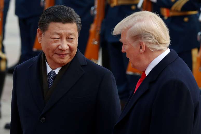 Presidente dos EUA, Donald Trump, ao lado do mandat&aacute;rio chin&ecirc;s, Xi Jinping 
09/11/2017
REUTERS/Damir Sagolj