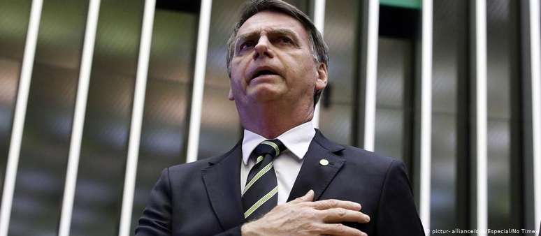 O presidente Jair Bolsonaro diz que objetivo dos cortes é descentralizar investimento