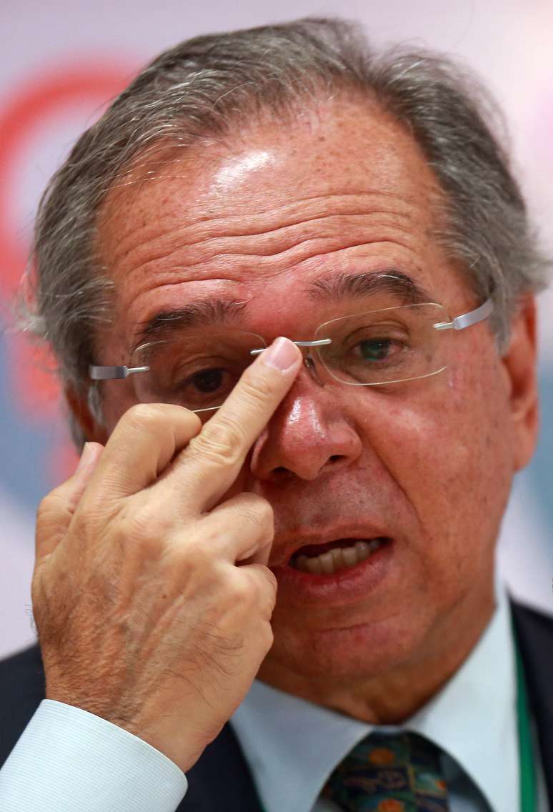 O ministro da Economia, Paulo Guedes, fala durante a 31ª edição do Fórum Nacional realizada na manhã desta sexta-feira, 10 de maio de 2019, na sede do BNDES, no centro do Rio de Janeiro.