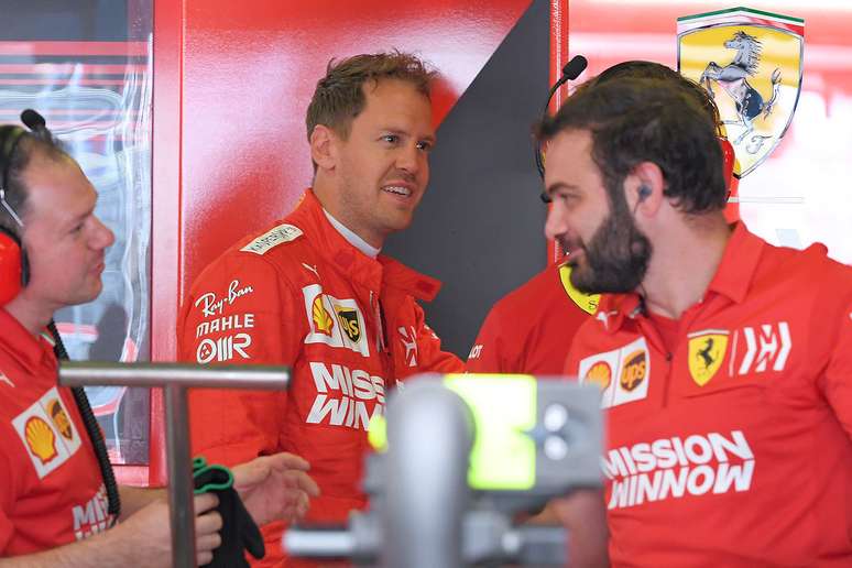 “Estou feliz, mas ao mesmo tempo não estou”, afirmou Vettel