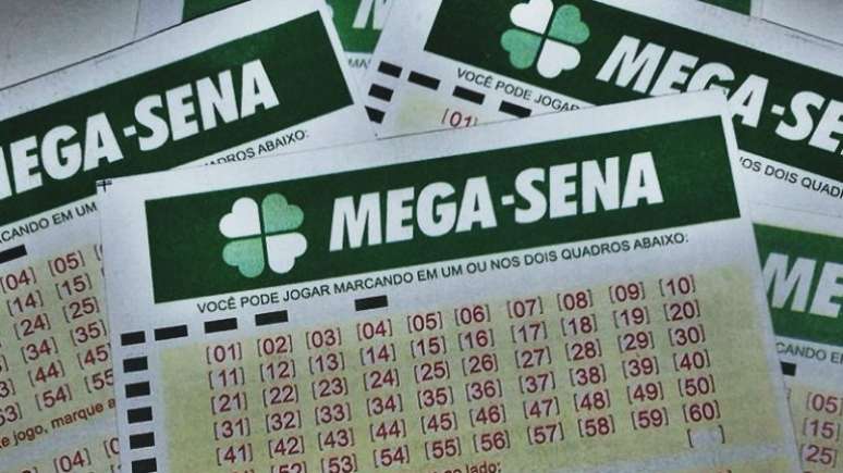 Mega-Sena acumula e pode pagar R$ 63 mil