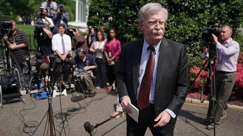O assessor de Segurança Nacional dos EUA, John Bolton, disse que Maduro vive 'em uma gaiola de escorpiões'
