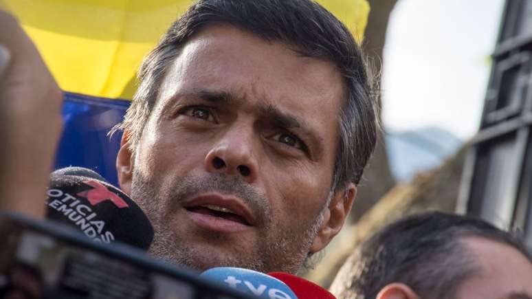 Leopoldo López se refugiou após os incidentes na residência do embaixador espanhol em Caracas