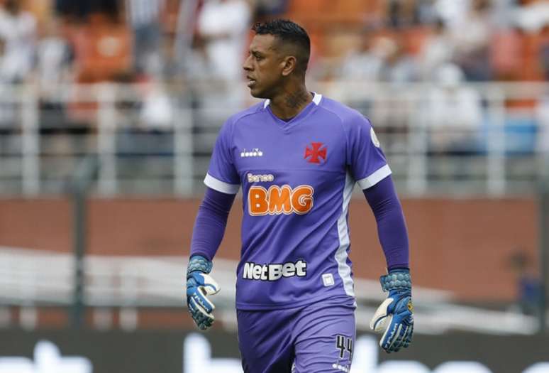 Sidão não fez uma boa partida contra o Santos (Foto: Ricardo Moreira/Fotoarena)