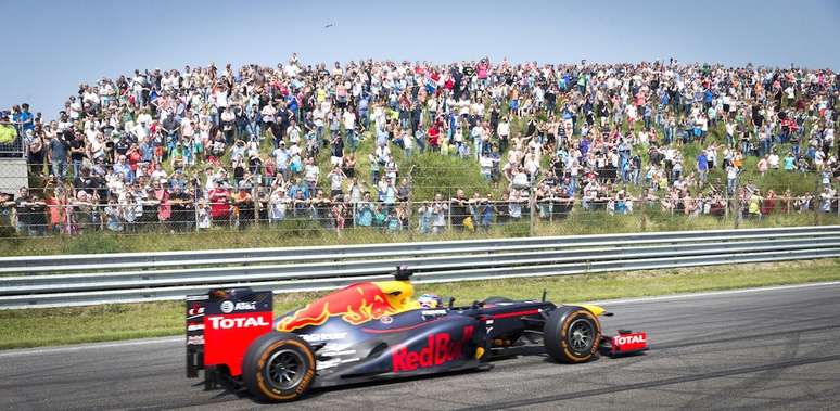 Diretor comercial da F1 viaja para a Holanda, provavelmente para tratar de GP no país