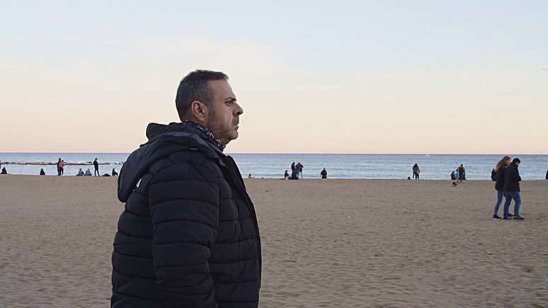 Javier esteve a ponto de suicidar-se (Imagens: Derrick Evans/BBC)