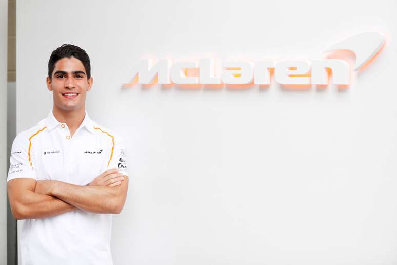 Piloto reserva da McLaren, Sérgio Sette participará dos testes em Barcelona