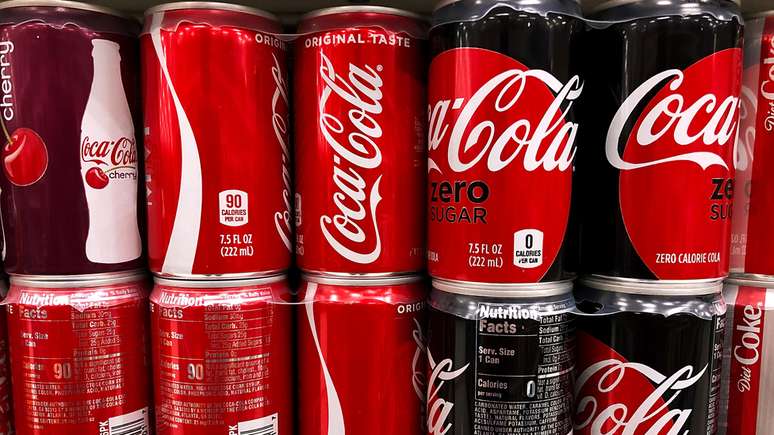 No ano passado, a Coca-Cola aumentou seus preços nos EUA em reação ao aumento de tarifas de importação