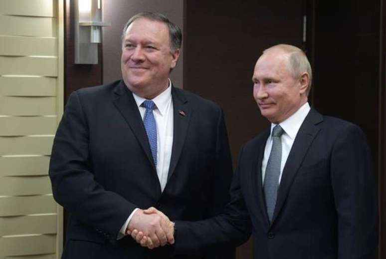 Putin recebe Mike Pompeo em Sóchi, na Rússia