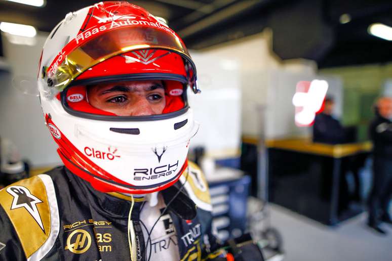 Pietro Fittipaldi completa 103 voltas em Barcelona em dia intenso de testes para Haas