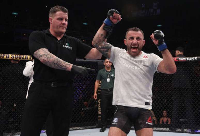 Alexander Volkanovski foi internado no Chile após ter constatada infecção no sangue (Foto: Getty Images)