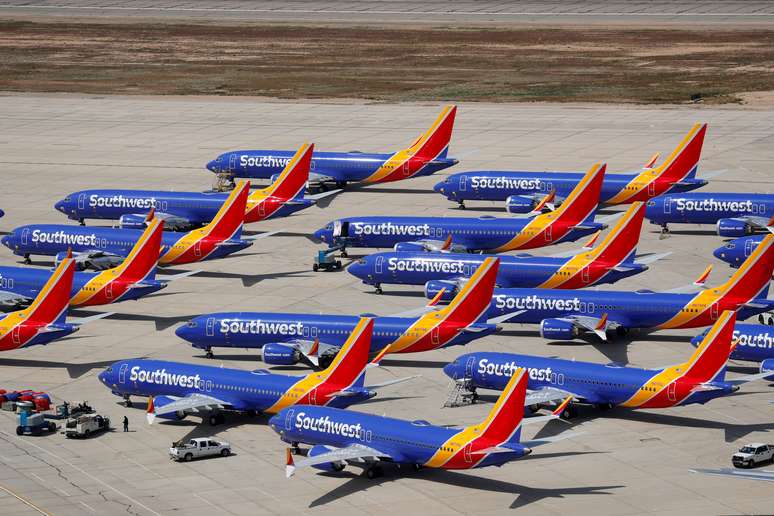 Aeroanves do modelo Boeing 737 MAX 8 da Southwest Airlines estacionados em aeroporto de Victorville, na California. 26/3/2019.  REUTERS/Mike Blake