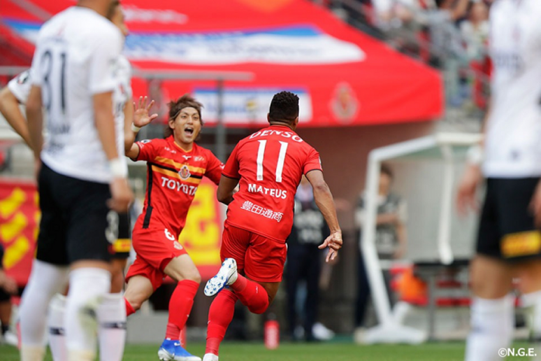 Mateus Castro marcou na vitória do Nagoa Grampus no Campeonato Japonês (Divulgação)