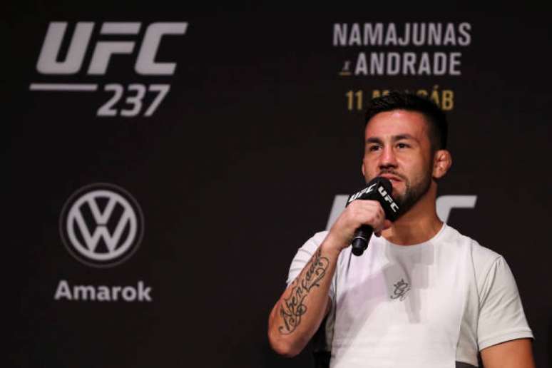 Embalado por três vitórias consecutivas, Pedro Munhoz enfrentar Sterling no UFC 238 (Foto: Getty Images)