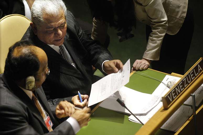 Embaixador da Venezuela na Organização das Nações Unidas, Jorge Valero
17/10/2006
REUTERS/Chip East