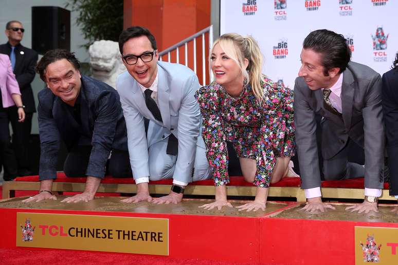 Atores de s&eacute;rie "The Big Bang Theory" no TCL Chinese Theatre IMAX, em Hollywood, Los Angeles REUTERS/Danny Moloshok