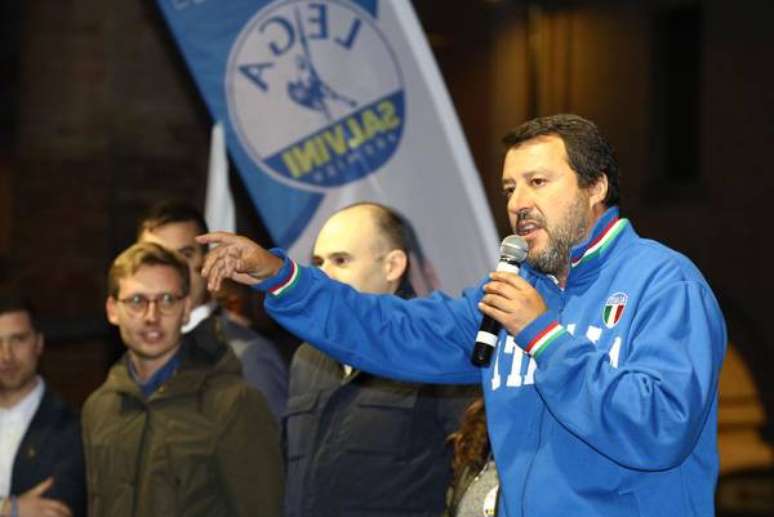 Matteo Salvini participa de comício em Carpi