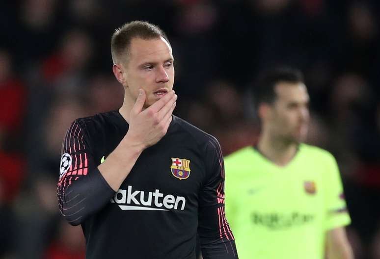 Ter Stegen reage após a derrota para o Liverpool