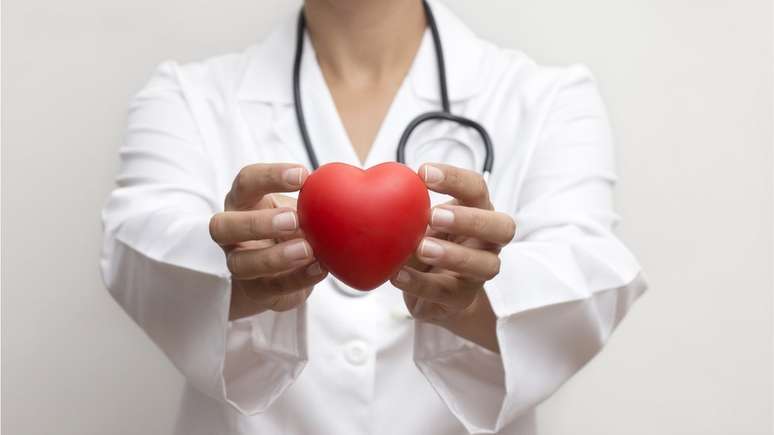 Hipertensão é o nível elevado de pressão sanguínea nas artérias