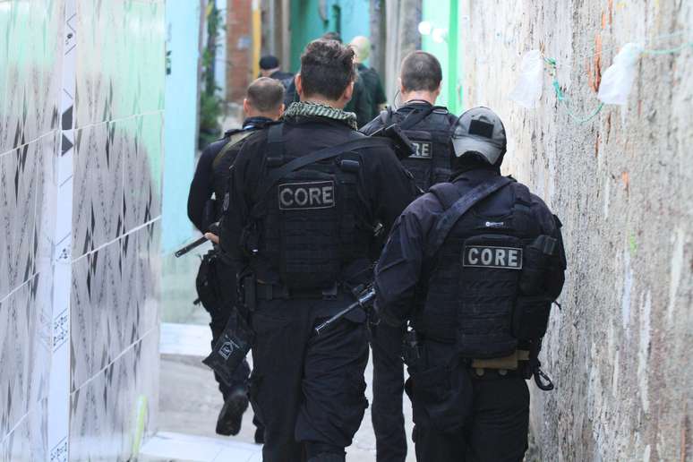Polícia Civil e o Ministério Público do Estado do Rio de Janeiro (MP-RJ) realizam operação na comunidade da Vila Aliança, em Bangu, no Rio de Janeiro (RJ) - (26/09/2018)