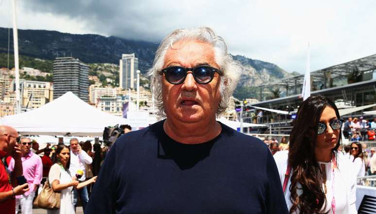 Briatore vê Mercedes “em outro planeta” em comparação com a Ferrari