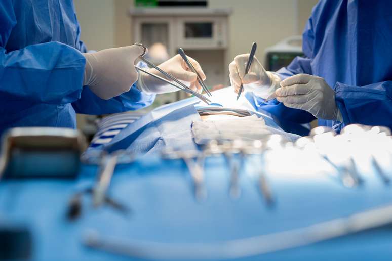 Cirurgiões precisam saber onde há células cancerosas durante a cirurgia