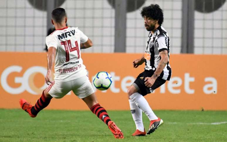 O time do Galo jogou com um a menos em grande parte do jogo e ainda saiu vencedor do Independência- (Foto: GUSTAVO RABELO/ PHOTOPRESS )