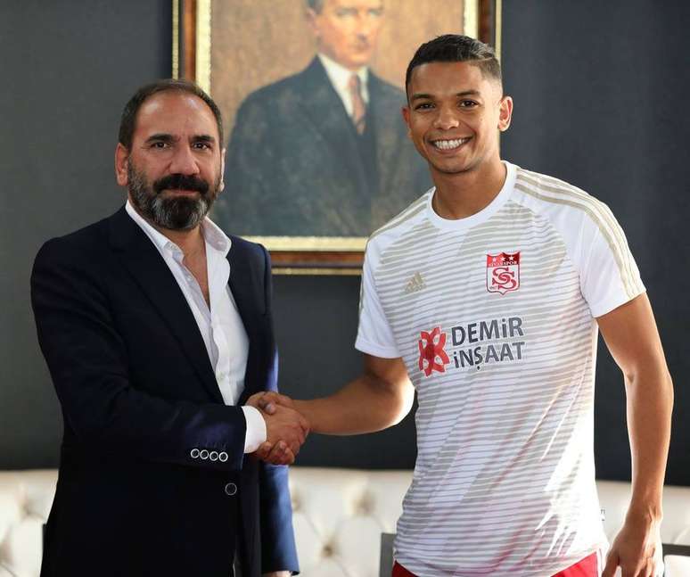 David Braz defende o Sivasspor, da Turquia