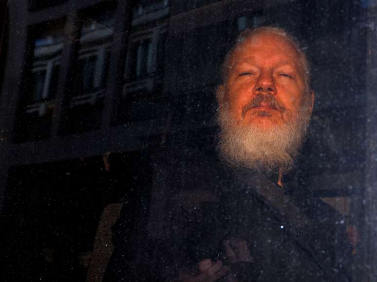 Fundador do WikiLeaks, Julian Assange, em Londres