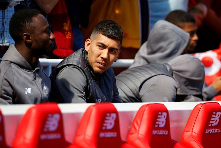 Roberto Firmino antes de partida do Liverpool contra o Wolverhampton, pelo Campeonato Inglês
12/05/2019 REUTERS/Phil Noble