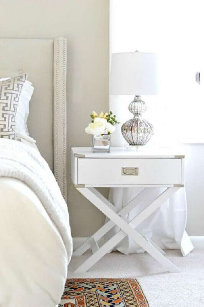 10. &Eacute; importante que o abajur para quarto siga o mesmo estilo de decora&ccedil;&atilde;o do restante do ambiente &ndash; Foto: Radar Fashion