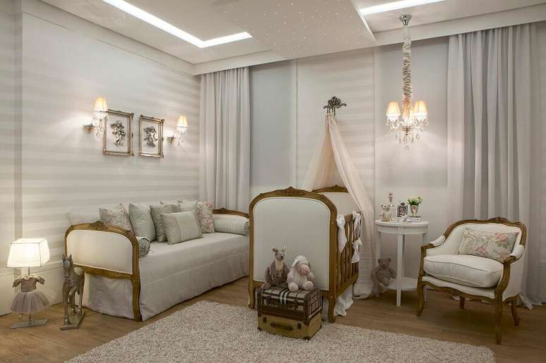 21. Aqui o abajur para quarto de beb&ecirc; ficou posicionado no ch&atilde;o dando um toque diferente na decora&ccedil;&atilde;o &ndash; Foto: Decore Comigo