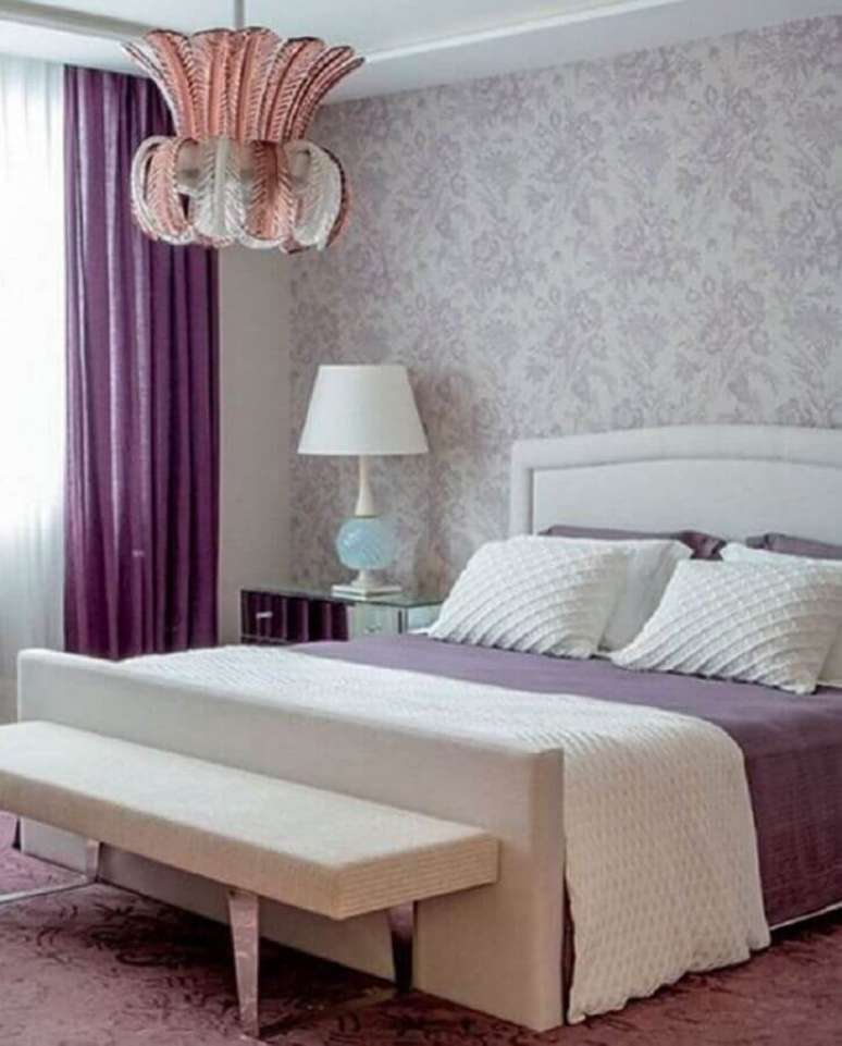 57. Modelo de abajur para quarto feminino decorado em tons de roxo e lil&aacute;s &ndash; Foto: Pinterest