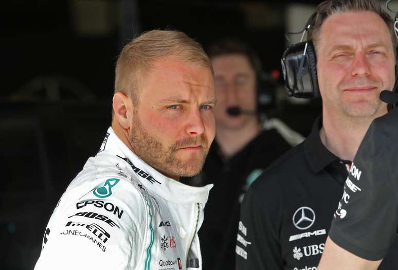 Bottas troca embreagem para Mônaco depois de fraca largada na Espanha