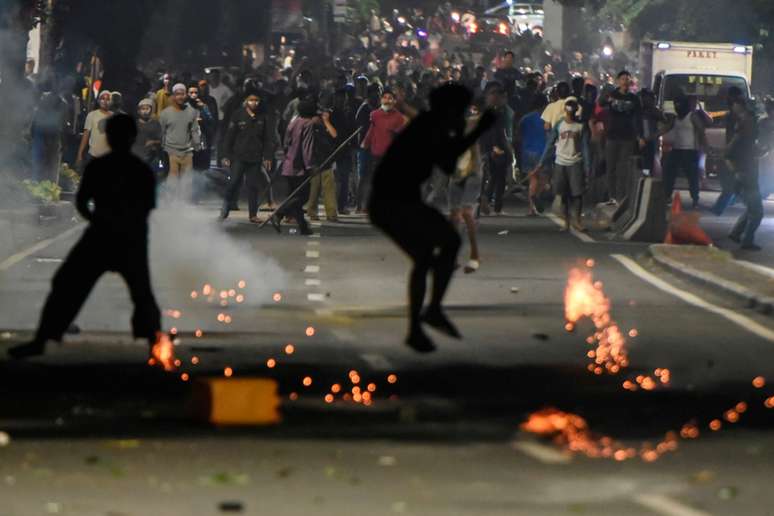 Manifestantes entram em confronto com a polícia em Jacarta
22/05/2019
Antara Foto/Muhammad Adimaja/via REUTERS