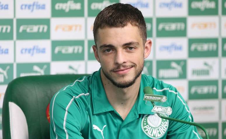 Hyoran prometeu acertar no próximo lançamento do goleiro Weverton (Cesar Greco/Agência Palmeiras/Divulgação)