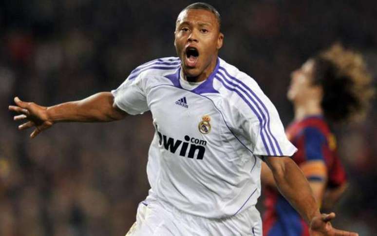 Julio Baptista defendeu grandes clubes na Europa como Real Madrid, Arsenal e Roma (Divulgação)