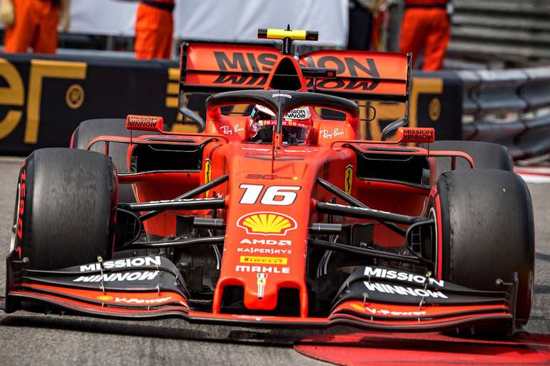 Ferrari vai manter o design atual da asa dianteira