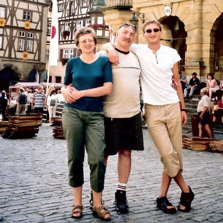 Julia, Vlad e Baruch na Alemanha: Fam&iacute;lia tinha forte conex&atilde;o, diz Liat, a partir de fotos que viu