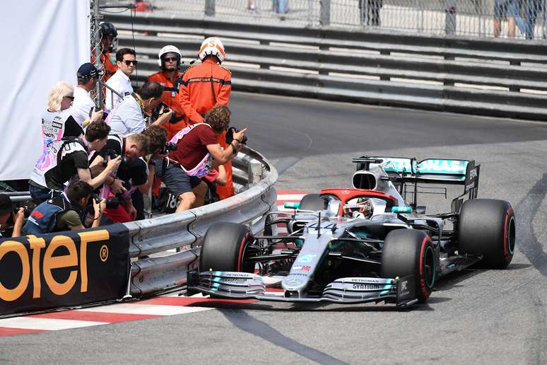 Em Mônaco, Hamilton faz a pole e garante 5ª dobradinha da Mercedes em 2019