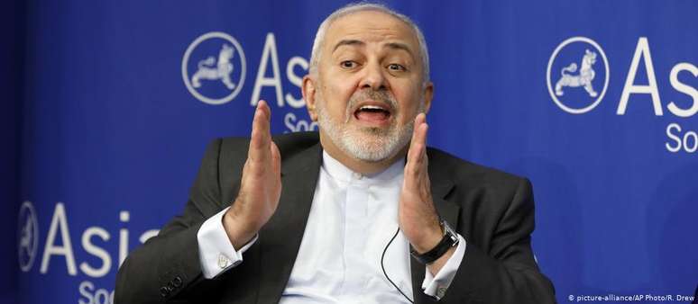 Ministro do Exterior do Irã, Mohammad Javad Zarif: "Alegações americanas de ameaça são absurdas"