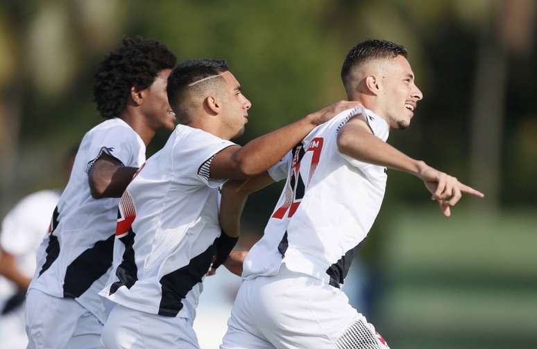 Caio Lopes marcou o primeiro gol do Vasco na partida (Foto: Rafael Ribeiro/Vasco)