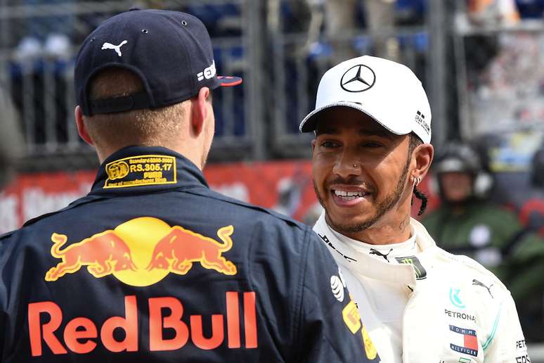 Hamilton não tem ressentimentos pela colisão com Verstappen