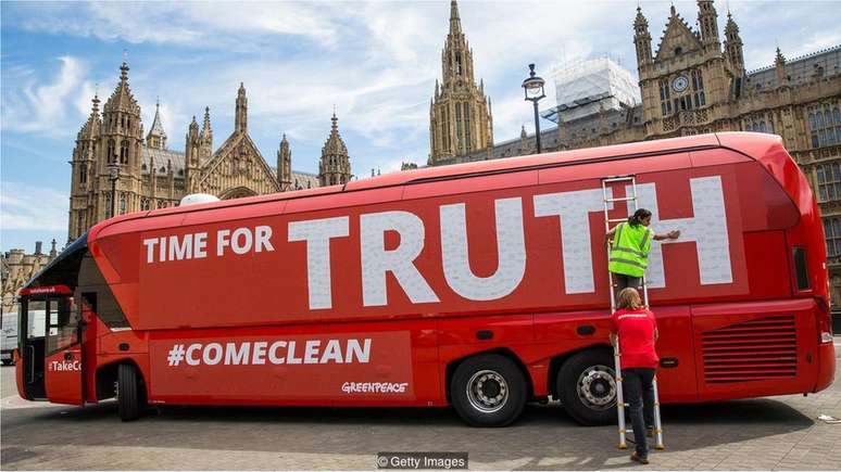 Campanha pela saída do Reino Unido da União Europeia foi acusada de mentir antes do plebiscito do Brexit