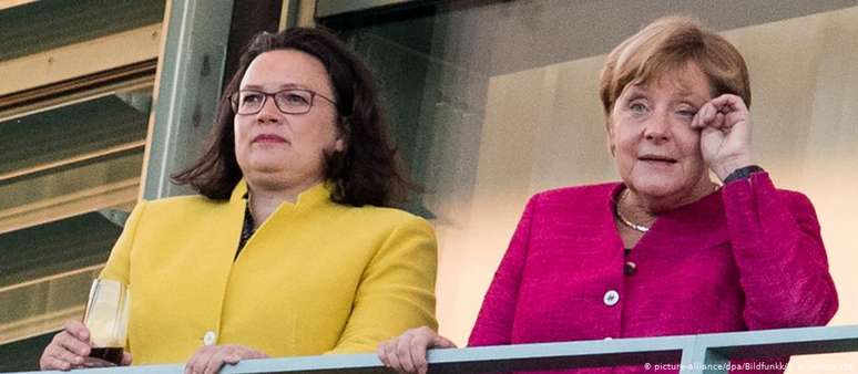 Nahles e Merkel: parceiras da atual coalizão de governo, que pode estar com dias contados