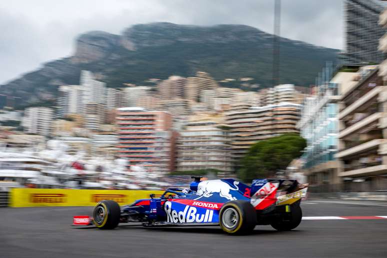 “Alvo fácil” antes da largada em Mônaco, Kvyat garantiu a P7 para a Toro Rosso